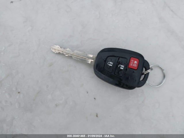 Toyota RAV4 LE 2017 2T3BFREV9HW680746 Image 11