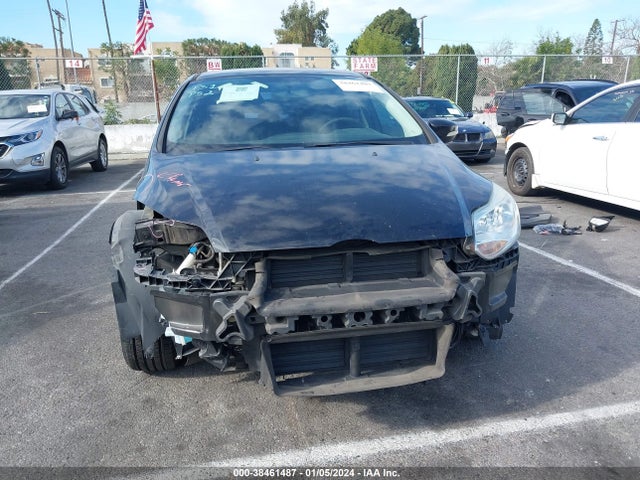 38461487 :رقم المزاد ، 1FADP3F27DL226926 vin ، 2013 Ford Focus Se مزاد بيع