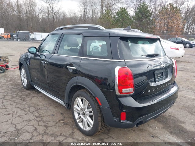 2017 MINI COUNTRYMAN WMZYV5C37H3E02215 Photo 2