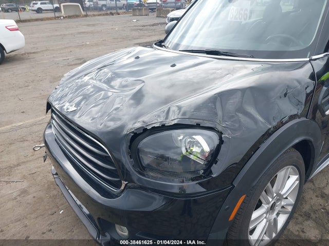 2017 MINI COUNTRYMAN WMZYV5C37H3E02215 Photo 5