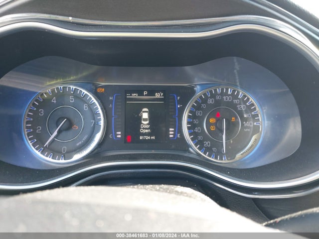 Chrysler 200 Limited Platinum 2016 1C3CCCAB0GN192088 Image 7
