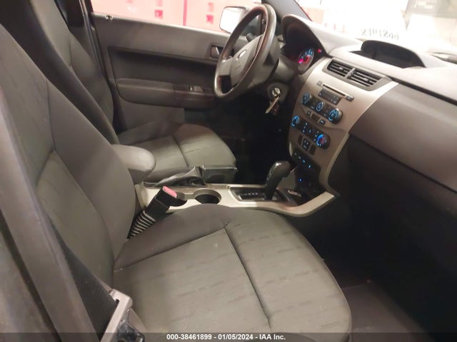 2011 FORD FOCUS SE VIN: 1FAHP3FN2BW136977