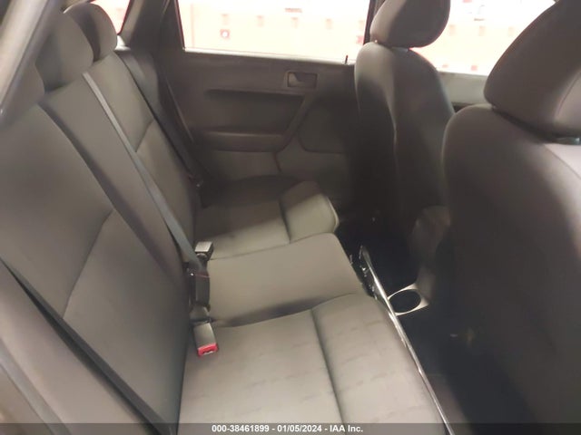 2011 FORD FOCUS SE VIN: 1FAHP3FN2BW136977