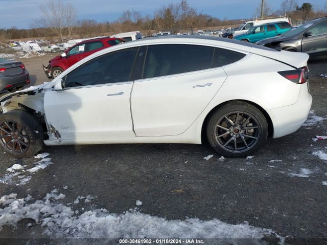 5YJ3E1EB7KF494716 Tesla Model 3 Long Range/performance