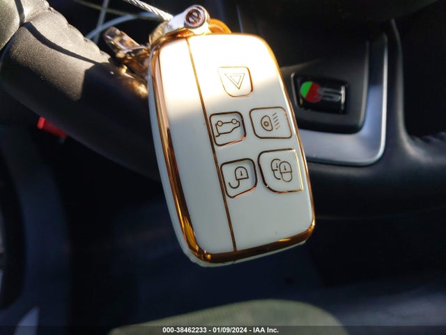 2020 JAGUAR F-PACE SADCM2FV3LA620277 Photo 10