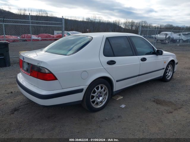 2000 SAAB 9-5 YS3ED48EXY3007705 Photo 3
