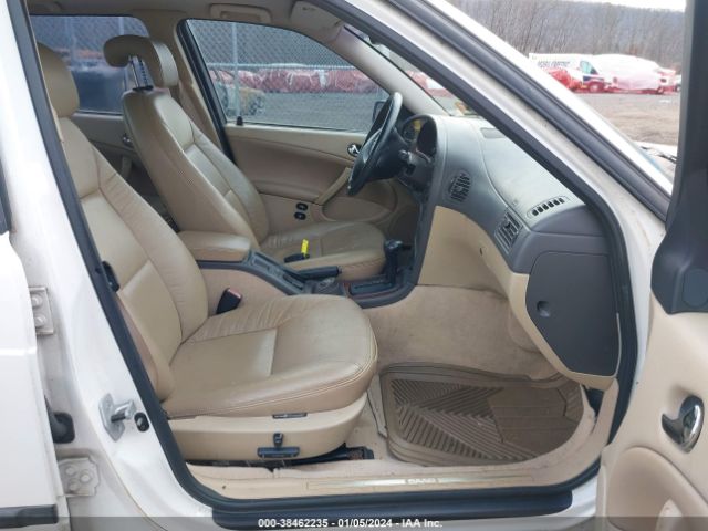 2000 SAAB 9-5 YS3ED48EXY3007705 Photo 4