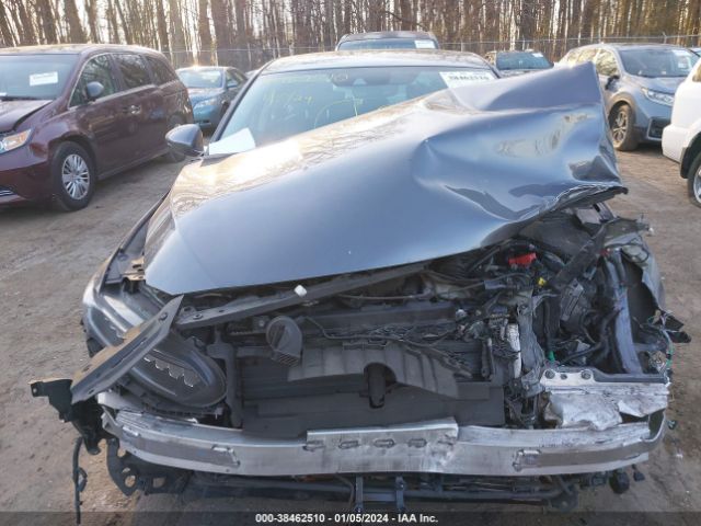 1HGCV3F99NA030770 Honda Accord Hybrid Touring