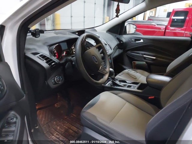 2017 FORD ESCAPE SE VIN: 1FMCU9GD4HUB61899