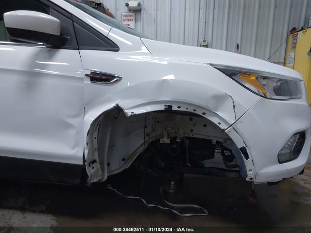 2017 FORD ESCAPE SE VIN: 1FMCU9GD4HUB61899