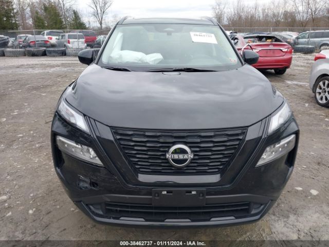 JN8BT3BB8PW208588 Nissan Rogue Sv Intelligent Awd