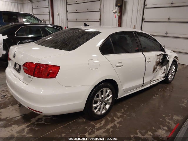 2014 VOLKSWAGEN JETTA 1.8T SE VIN: 3VWD17AJ6EM322769