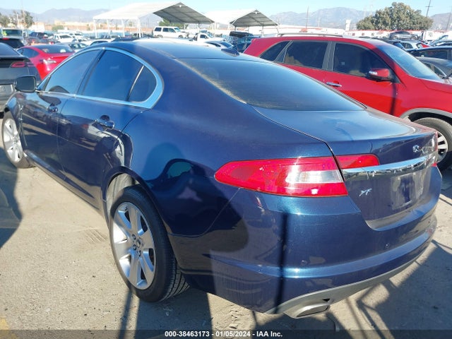 2011 JAGUAR XF SAJWA0FB0BLR93888 Photo 2