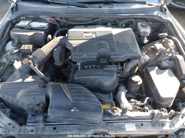 2001 LEXUS IS 300 BASE (A5) VIN: JTHBD182X10032544