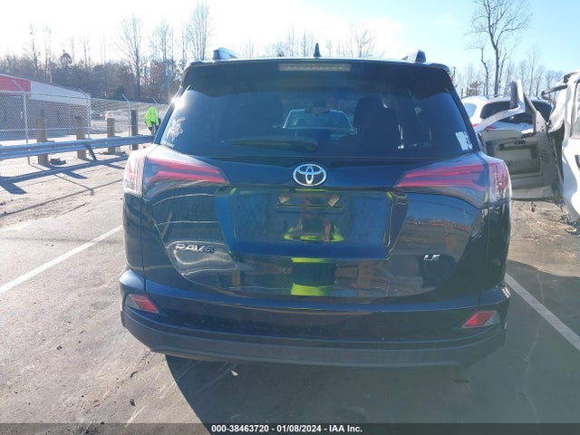 Toyota RAV4 LE 2018 JTMZFREV0JJ752372 Image 17