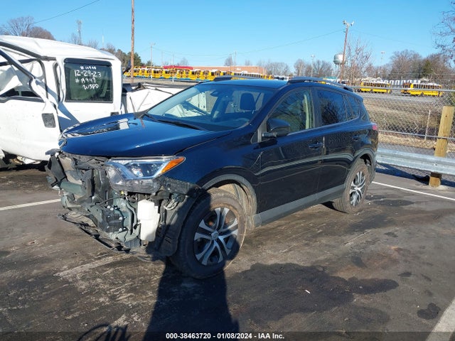 Toyota RAV4 LE 2018 JTMZFREV0JJ752372 Image 2