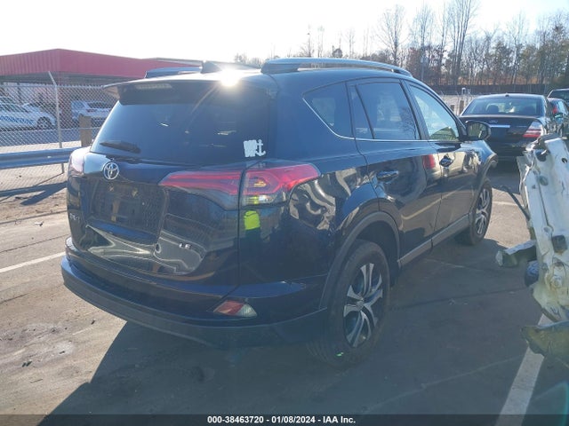 Toyota RAV4 LE 2018 JTMZFREV0JJ752372 Image 4