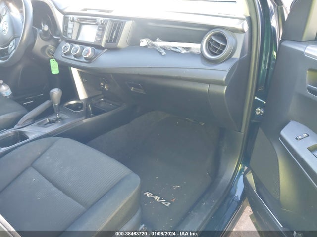 Toyota RAV4 LE 2018 JTMZFREV0JJ752372 Image 5