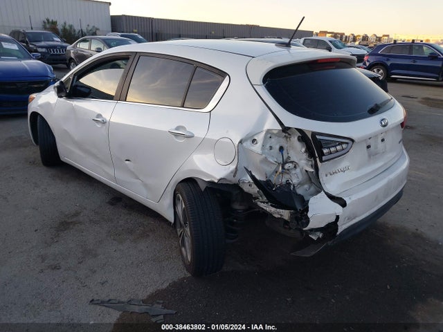 2016 KIA FORTE EX VIN: KNAFX5A88G5618152