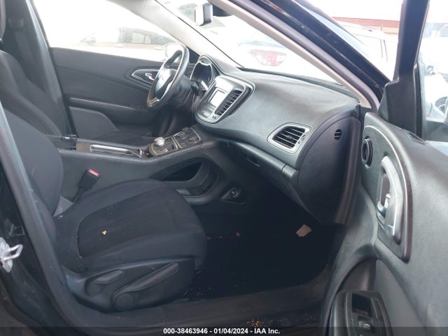 Chrysler 200 Limited 2015 1C3CCCAB2FN552931 Image 5
