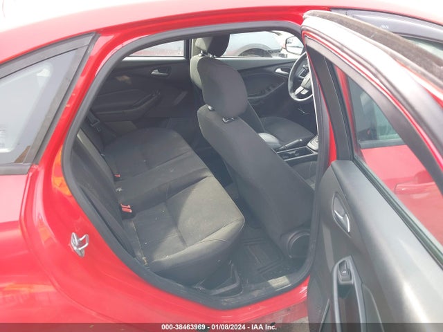 2016 FORD FOCUS SE VIN: 1FADP3F24GL274615