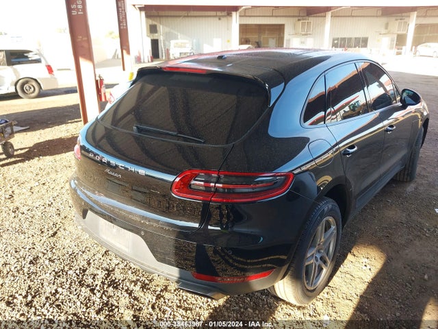 2018 PORSCHE MACAN WP1AA2A56JLB01677 Photo 3