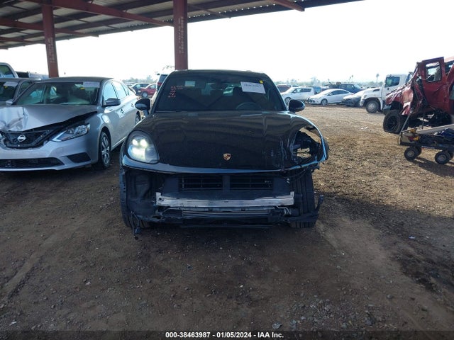 2018 PORSCHE MACAN WP1AA2A56JLB01677 Photo 5