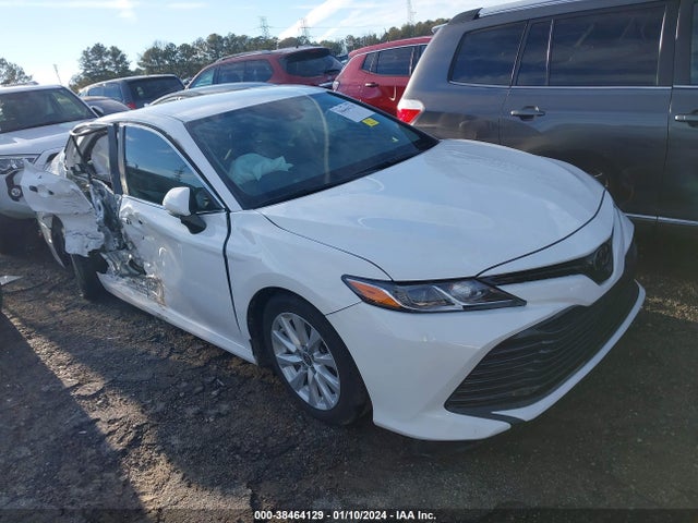 Toyota CAMRY LE 2020 4T1C11AK3LU369282 Image 1
