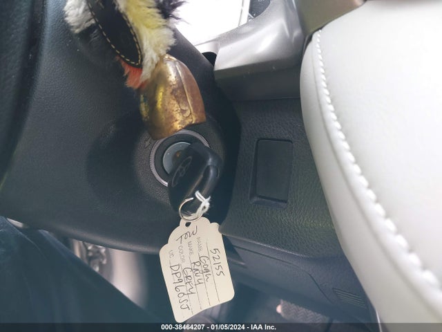 2018 TOYOTA RAV4 XLE VIN: JTMWFREV5JJ723050
