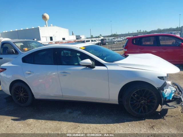 3MZBPAEM2KM103908 Mazda Mazda3 Premium Package