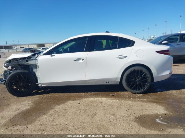 3MZBPAEM2KM103908 Mazda Mazda3 Premium Package
