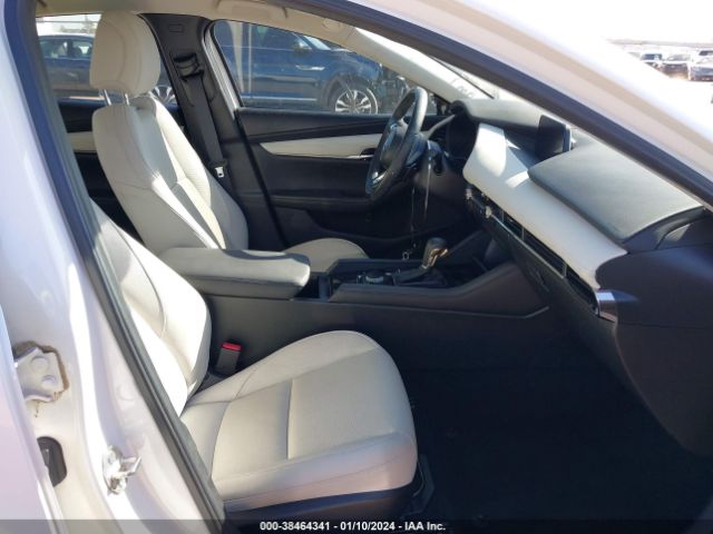 3MZBPAEM2KM103908 Mazda Mazda3 Premium Package