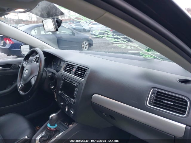 2013 VOLKSWAGEN JETTA 2.5L SE VIN: 3VWDP7AJ2DM425801