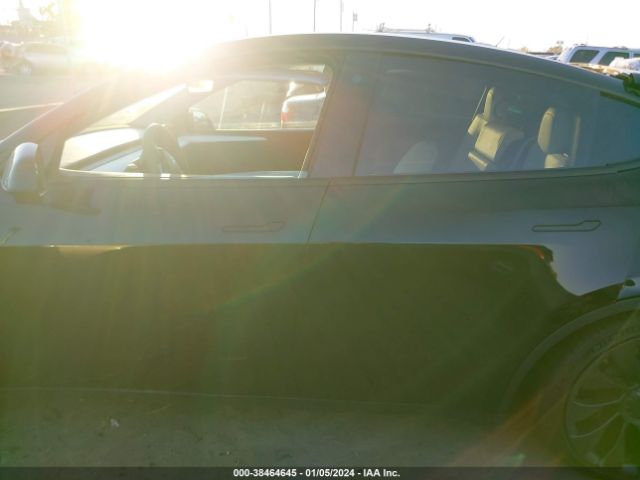 7SAYGDEF2NF536530 Tesla Model Y Performance Dual Motor All-wheel Drive