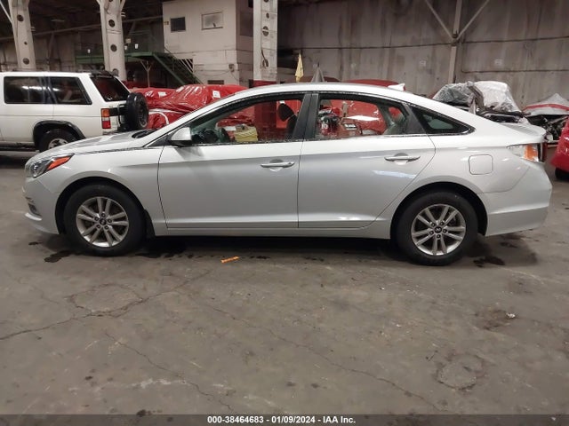 Hyundai SONATA SE 2015 5NPE24AF9FH165583 Image 15