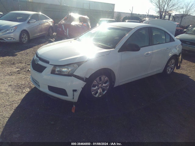 Chevrolet Cruze Ls Auto 2014 1G1PA5SG9E7217489 Image 2