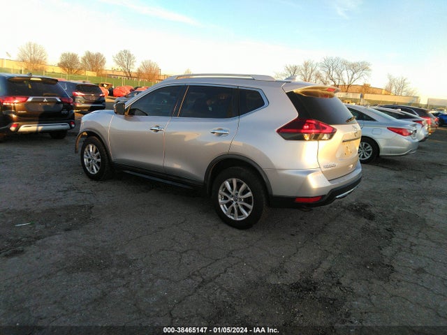 2018 NISSAN ROGUE SV VIN: KNMAT2MT9JP571832