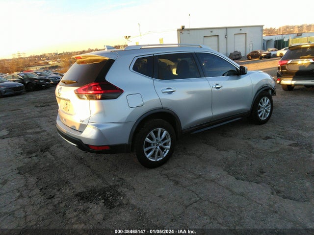 2018 NISSAN ROGUE SV VIN: KNMAT2MT9JP571832