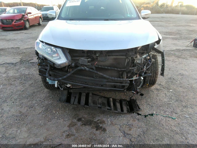 2018 NISSAN ROGUE SV VIN: KNMAT2MT9JP571832