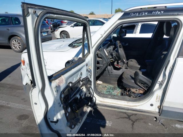 ZACCJADB3HPF96318 Jeep Renegade Limited Fwd