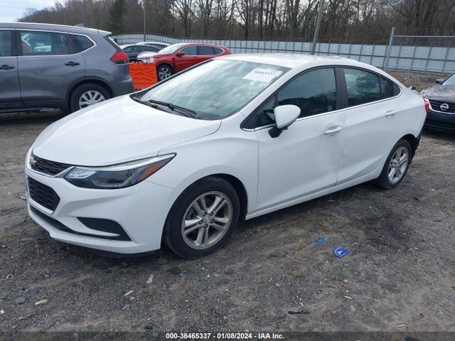 Chevrolet Cruze Lt Auto 2018 1G1BE5SM8J7122968 Image 2
