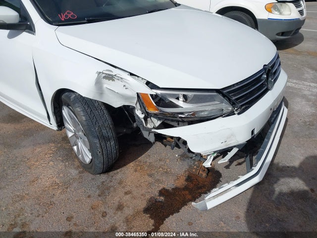 3VWLA7AJ0FM324532 Volkswagen Jetta 2.0l Tdi Se
