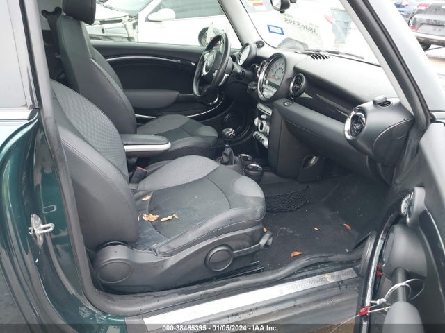 2010 MINI COOPER S WMWMF7C57ATZ34511 Photo 4