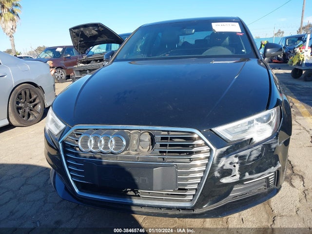 WAUUPBFF5HA047869 Audi A3 E-tron 1.4t Premium