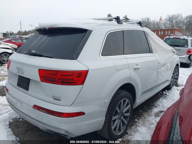 WA1LAAF72JD033252 Audi Q7 3.0t Premium