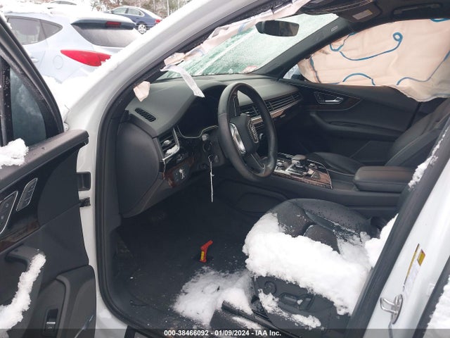 WA1LAAF72JD033252 Audi Q7 3.0t Premium