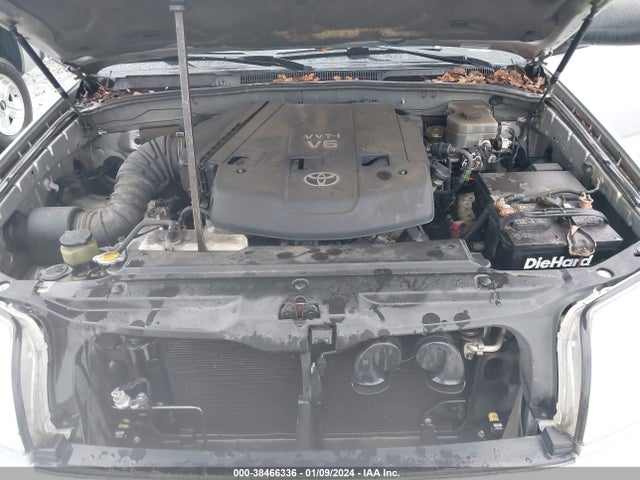 2004 TOYOTA 4RUNNER SR5 V6 VIN: JTEBU14R940029901