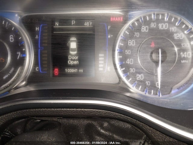 Chrysler 200 Limited 2015 1C3CCCAB8FN533199 Image 16