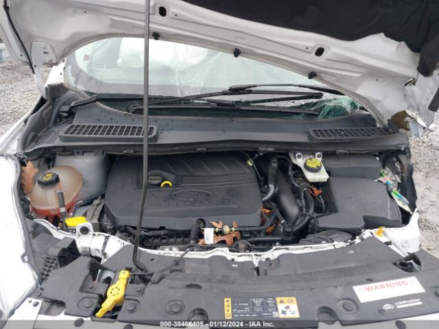 1FMCU9GD0JUA62275 Ford ESCAPE SE