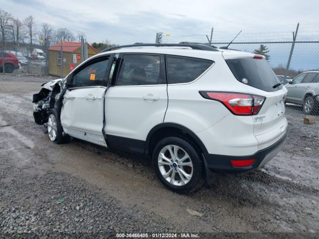 1FMCU9GD0JUA62275 Ford ESCAPE SE